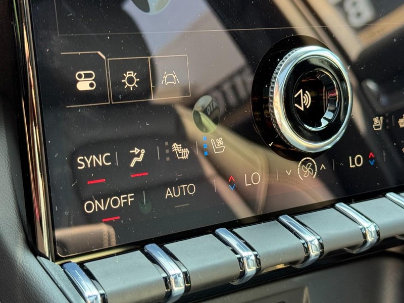 GMC Terrain Vehicle Image 13