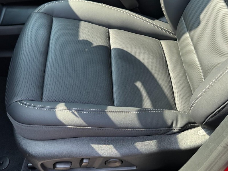 GMC Terrain Vehicle Image 15