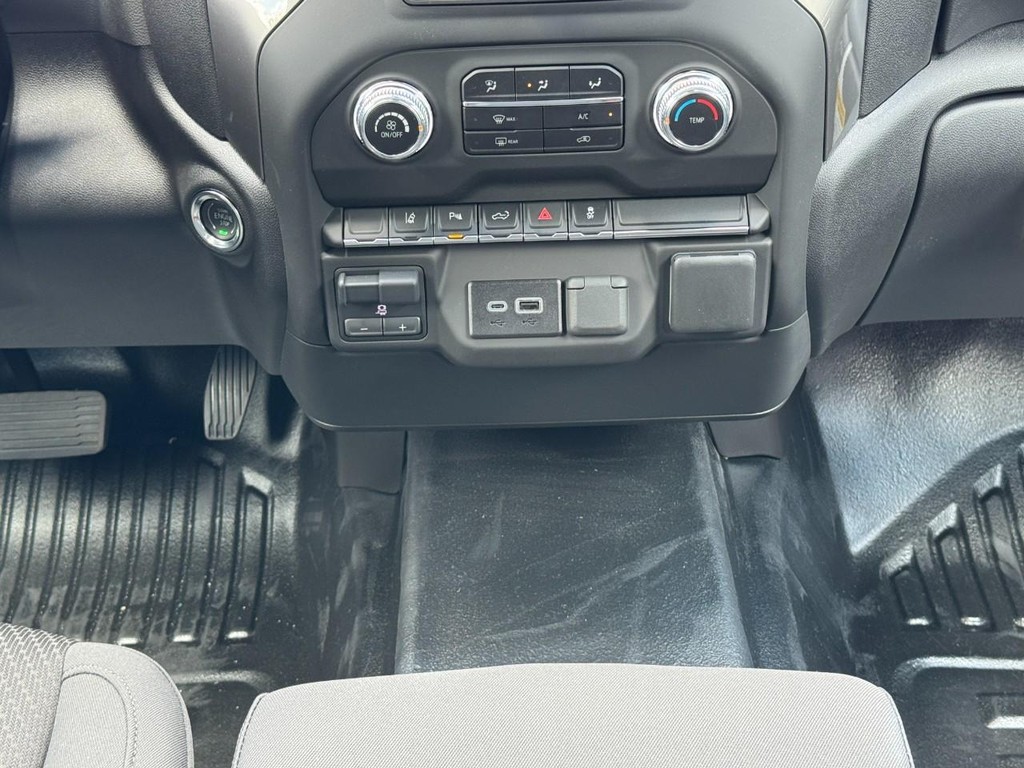 GMC Sierra 3500HD Vehicle Image 09