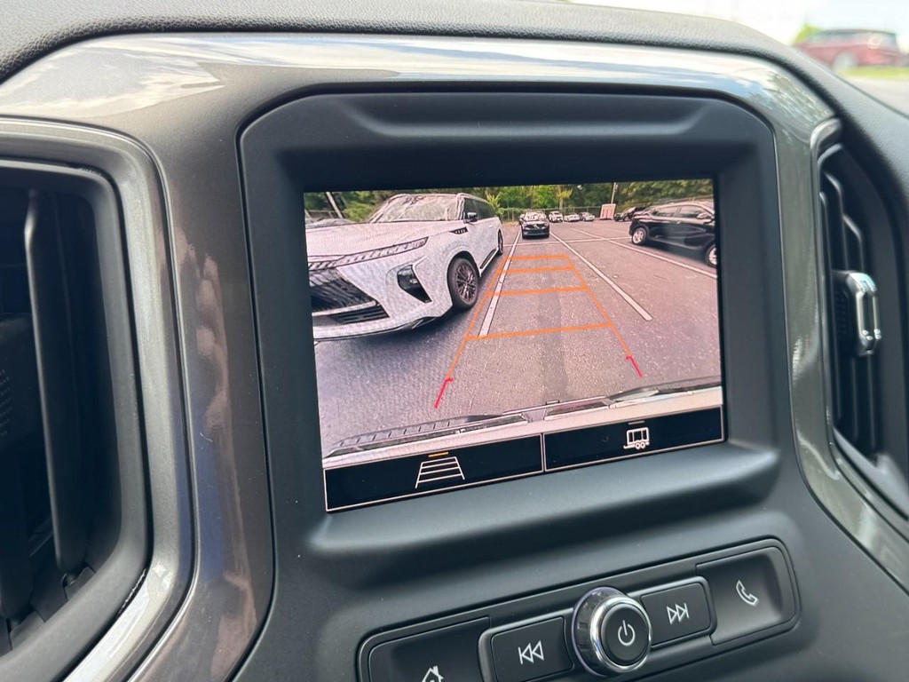 GMC Sierra 3500HD Vehicle Image 14