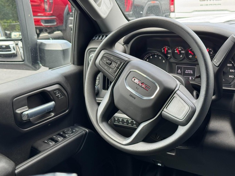 GMC Sierra 3500HD Vehicle Image 07