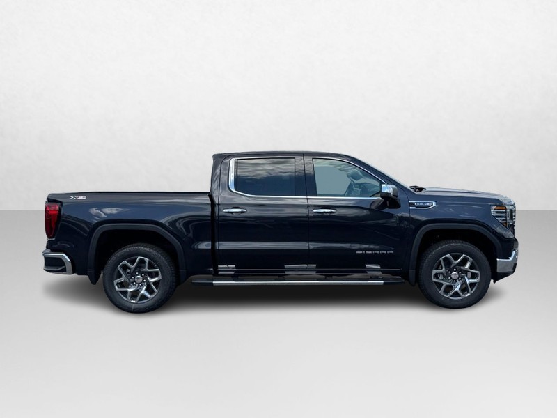 GMC Sierra 1500 Vehicle Image 02