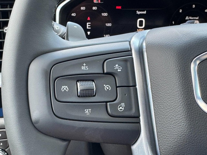 GMC Sierra 1500 Vehicle Image 11