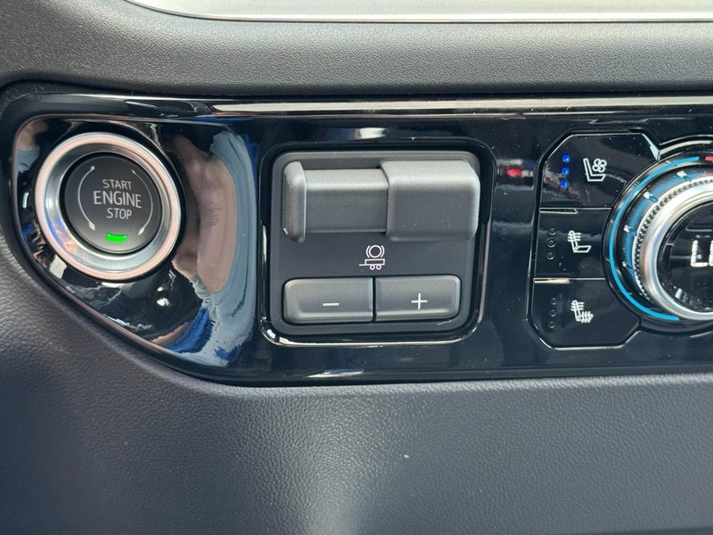 GMC Sierra 1500 Vehicle Image 14