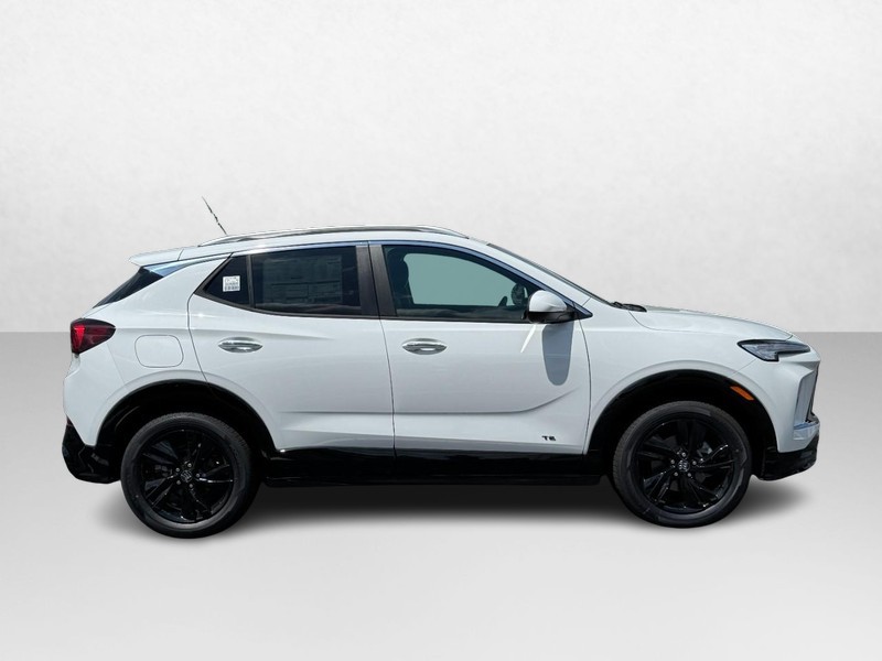 Buick Encore GX Vehicle Image 02