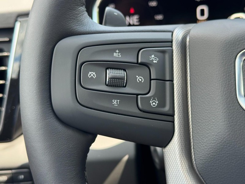 GMC Sierra 1500 Vehicle Image 12