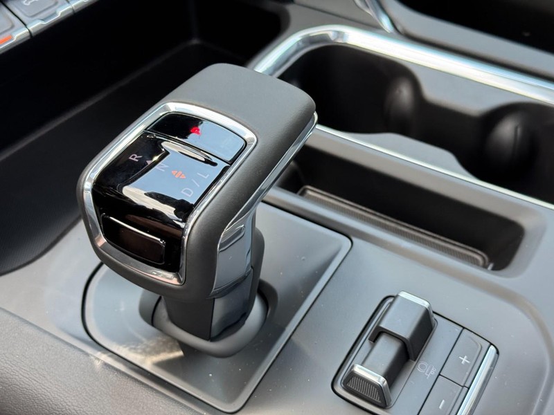 GMC Sierra 1500 Vehicle Image 14