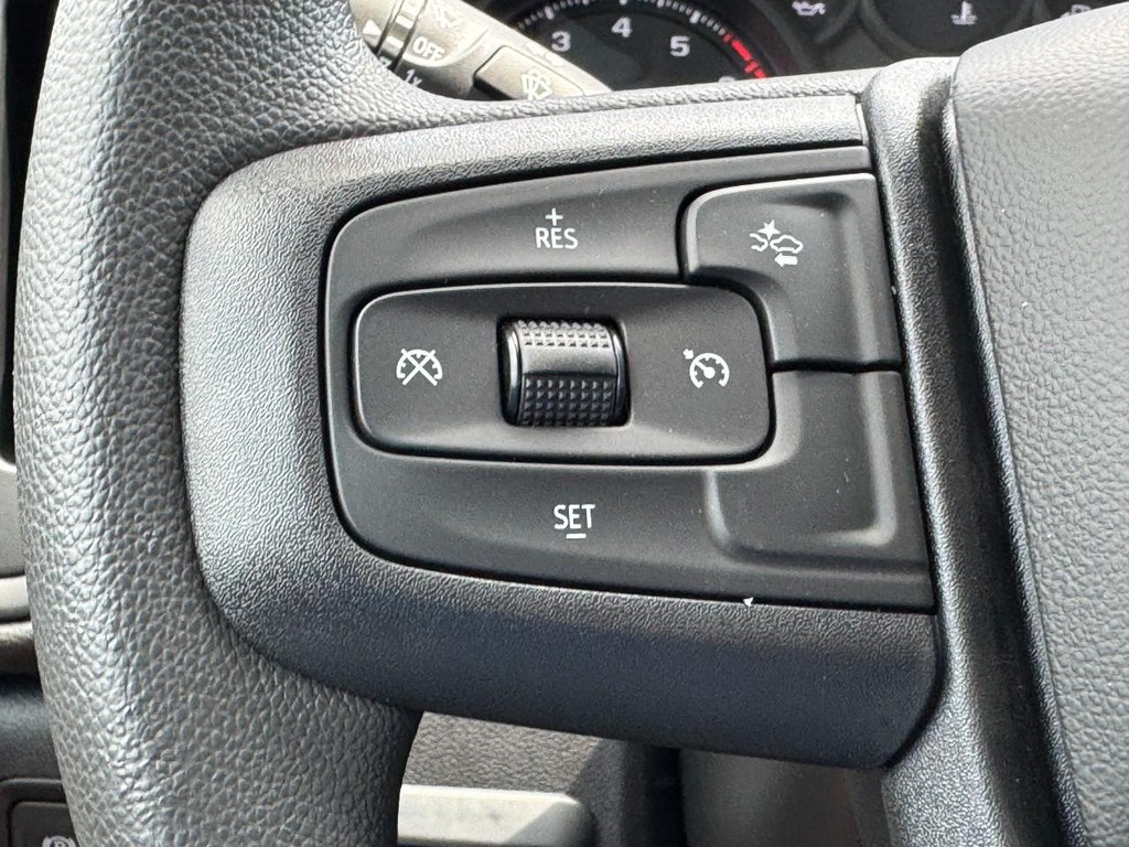 GMC Sierra 3500HD Vehicle Image 10