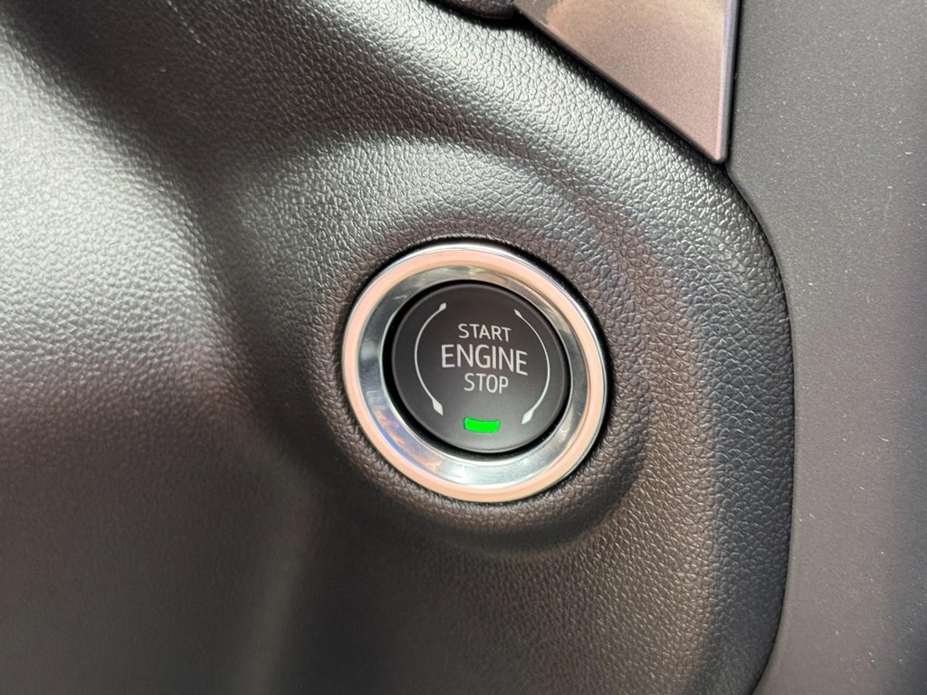 GMC Sierra 3500HD Vehicle Image 13