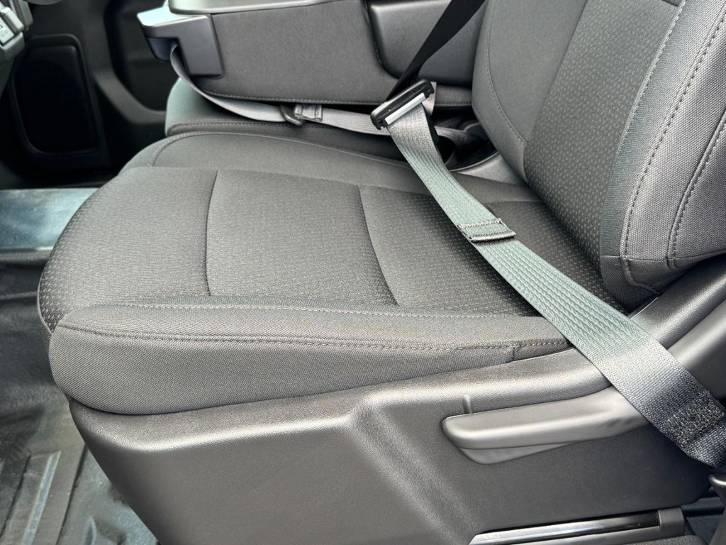 GMC Sierra 3500HD Vehicle Image 15