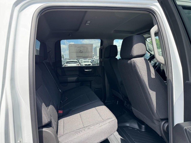 GMC Sierra 3500HD Vehicle Image 05