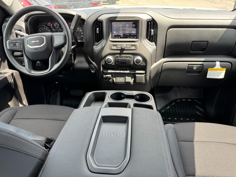 GMC Sierra 3500HD Vehicle Image 06