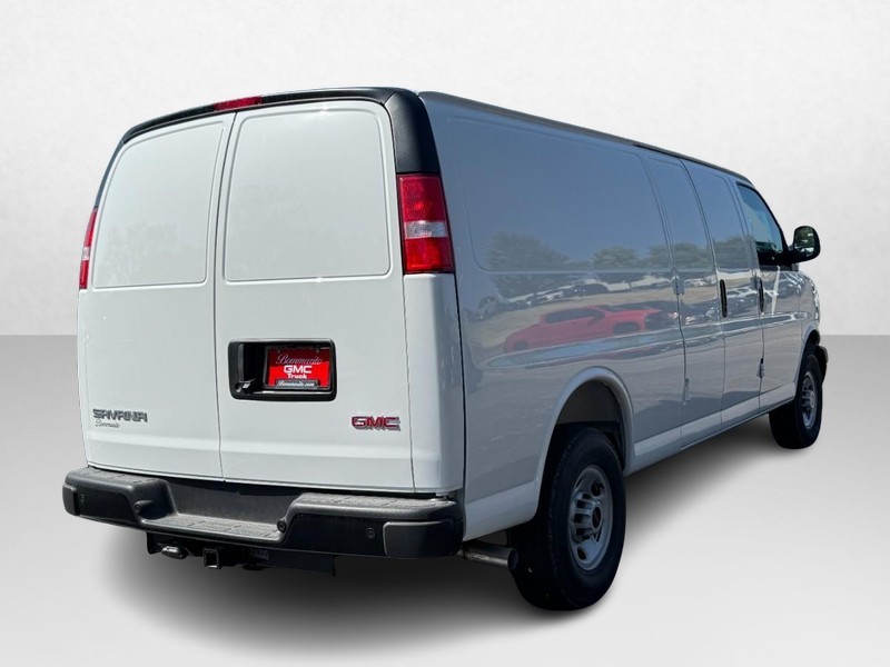 GMC Savana Cargo Van Vehicle Image 03
