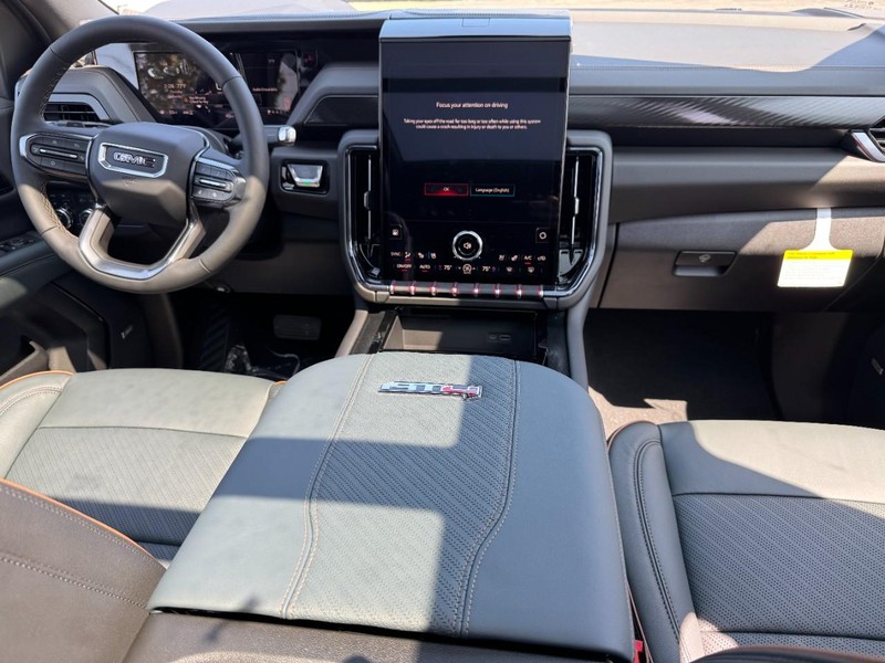 GMC Yukon Vehicle Image 07