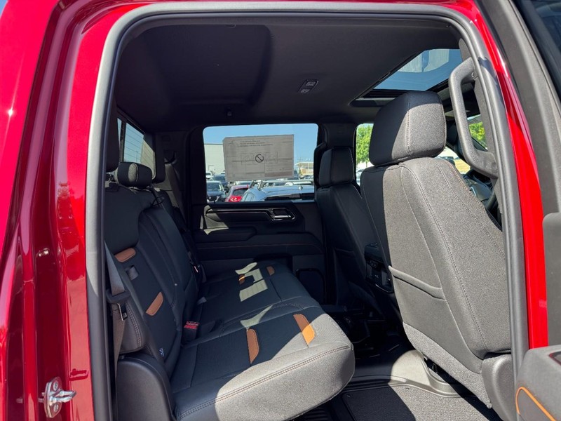 GMC Sierra 2500HD Vehicle Image 05