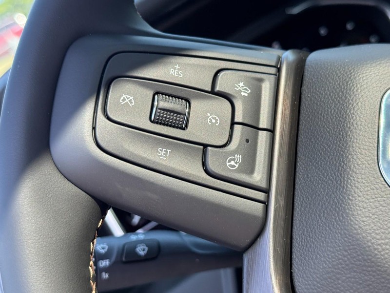 GMC Sierra 2500HD Vehicle Image 12