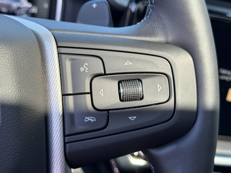 GMC Sierra 1500 Vehicle Image 12
