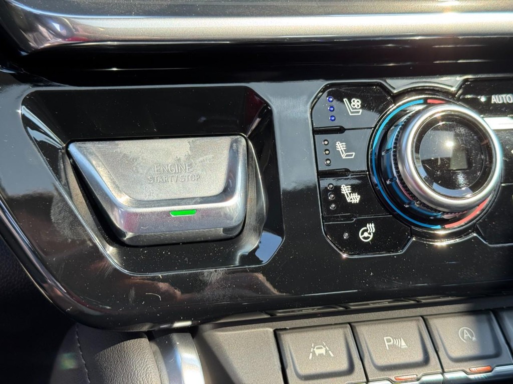 GMC Sierra 1500 Vehicle Image 14