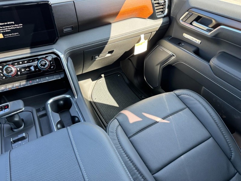 GMC Sierra 1500 Vehicle Image 11