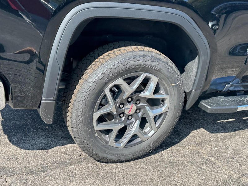 GMC Sierra 1500 Vehicle Image 04