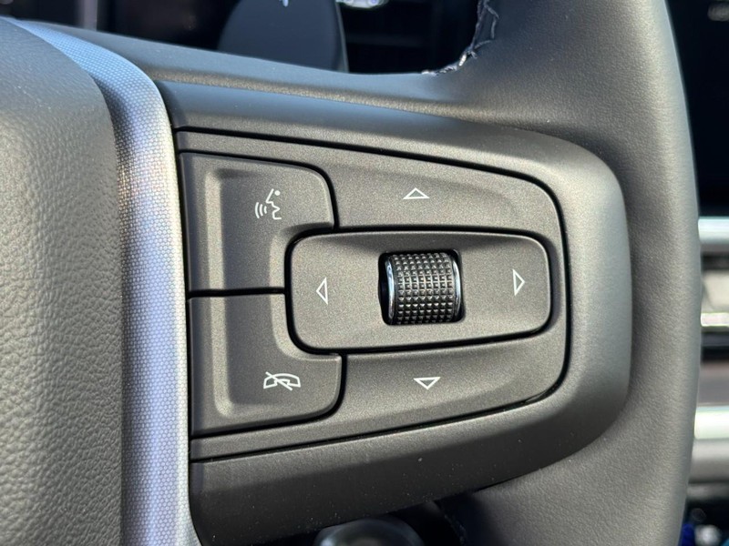 GMC Sierra 1500 Vehicle Image 12
