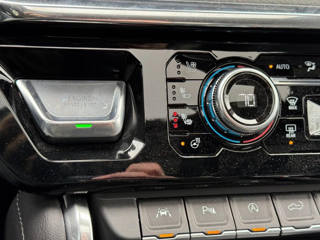 GMC Sierra 1500 Vehicle Image 14