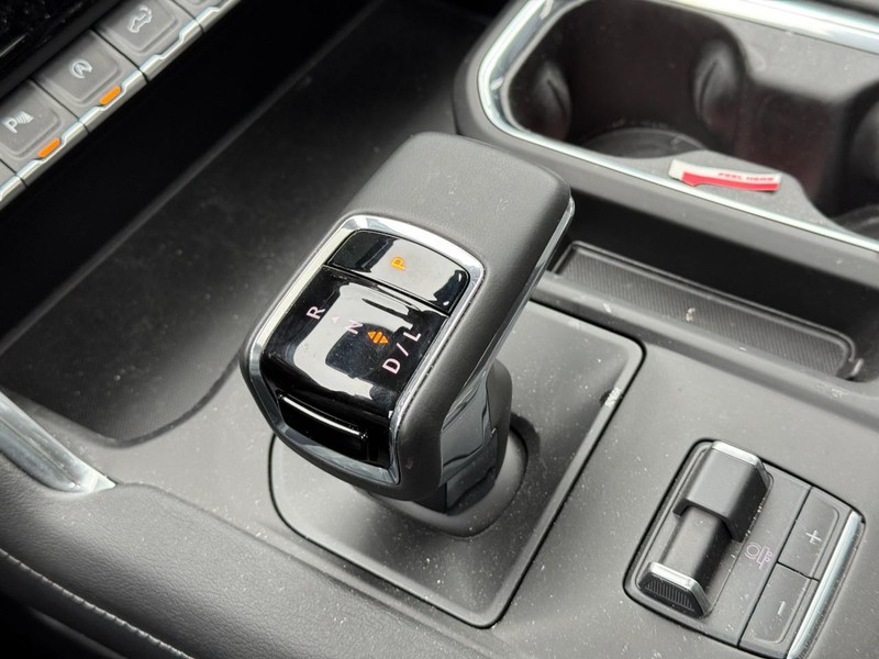 GMC Sierra 1500 Vehicle Image 13