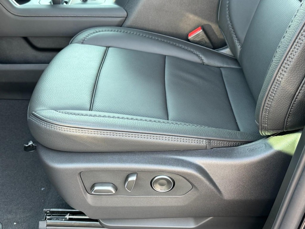 GMC Sierra 1500 Vehicle Image 16