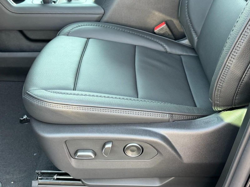 GMC Sierra 1500 Vehicle Image 16