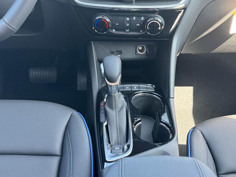 Buick Encore GX Vehicle Image 09