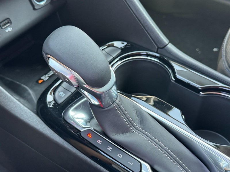 Buick Encore GX Vehicle Image 12