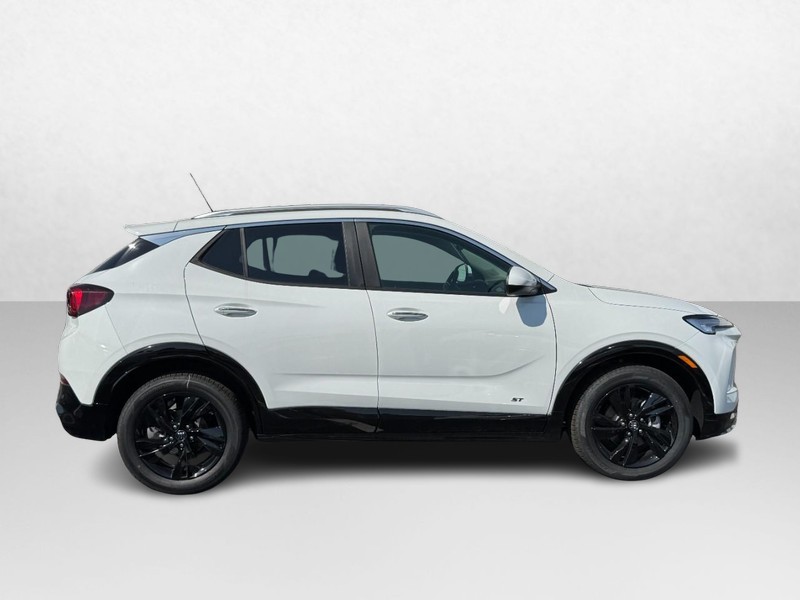 Buick Encore GX Vehicle Image 02
