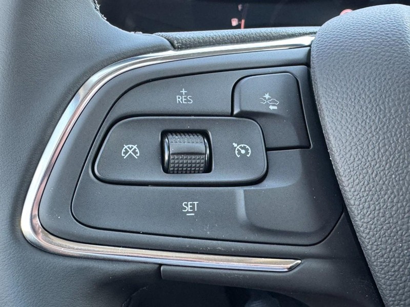 Buick Encore GX Vehicle Image 10