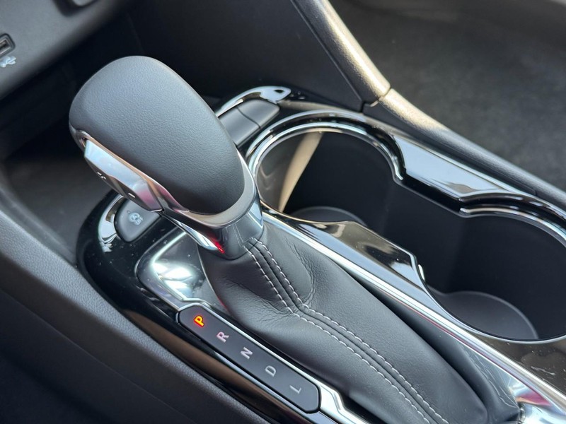 Buick Encore GX Vehicle Image 12