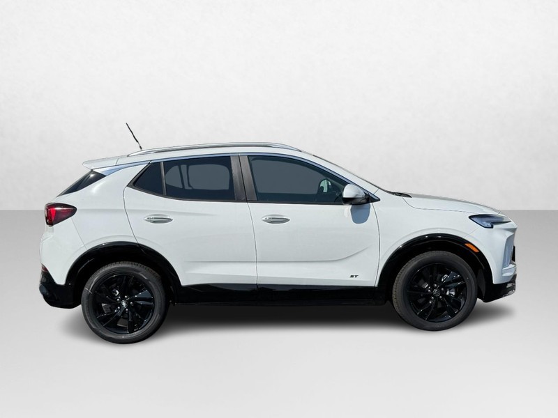 Buick Encore GX Vehicle Image 02