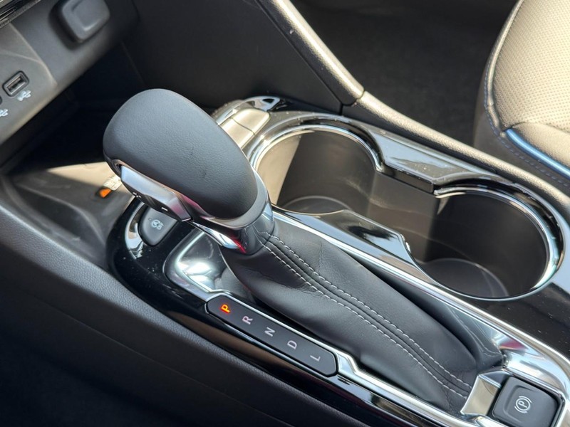 Buick Encore GX Vehicle Image 12