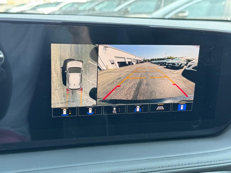 Buick Encore GX Vehicle Image 14