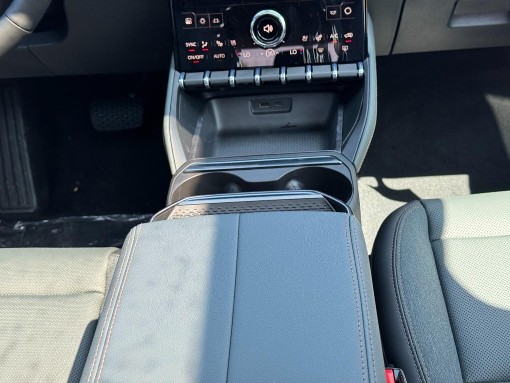 GMC Terrain Vehicle Image 10