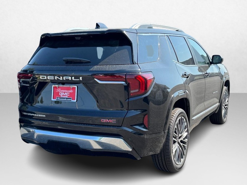 GMC Terrain Vehicle Image 03