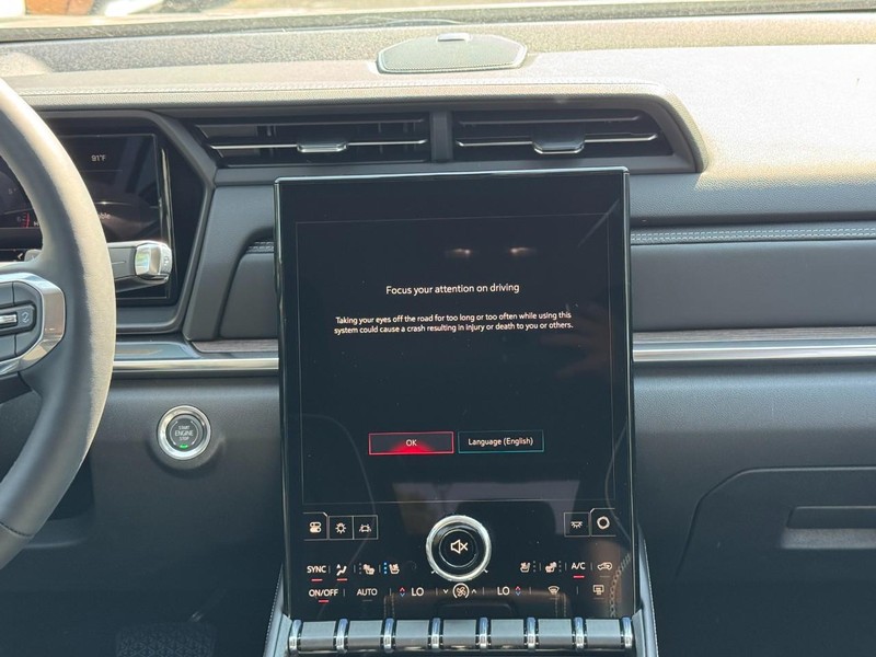 GMC Terrain Vehicle Image 08