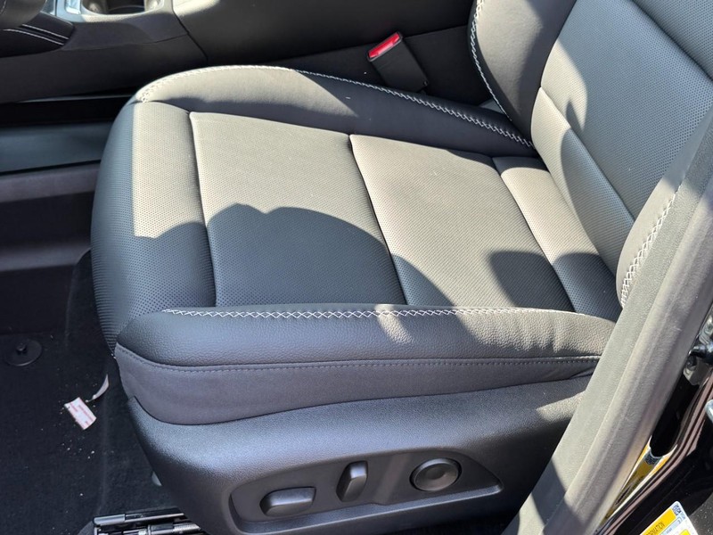 GMC Terrain Vehicle Image 15