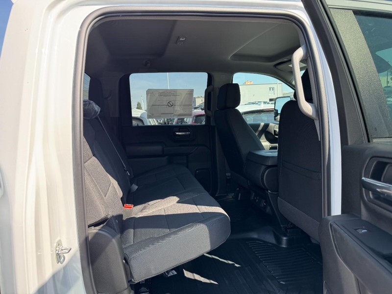 GMC Sierra 2500HD Vehicle Image 05