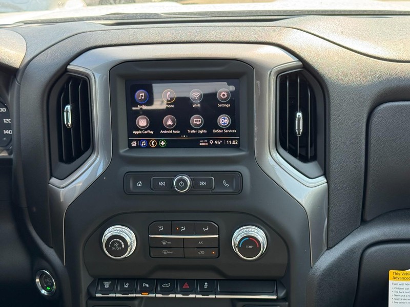 GMC Sierra 2500HD Vehicle Image 08