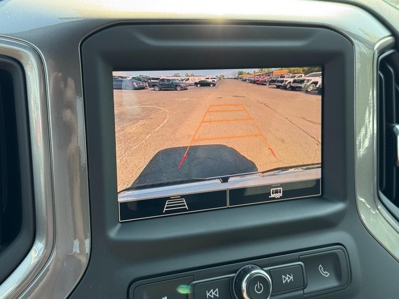 GMC Sierra 2500HD Vehicle Image 13