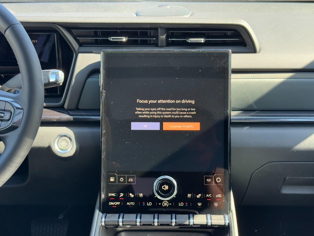 GMC Terrain Vehicle Image 08