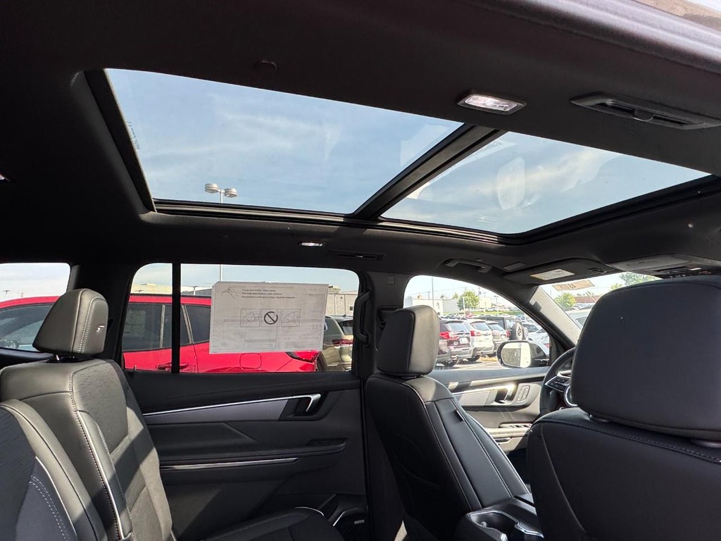 Buick Enclave Vehicle Image 06