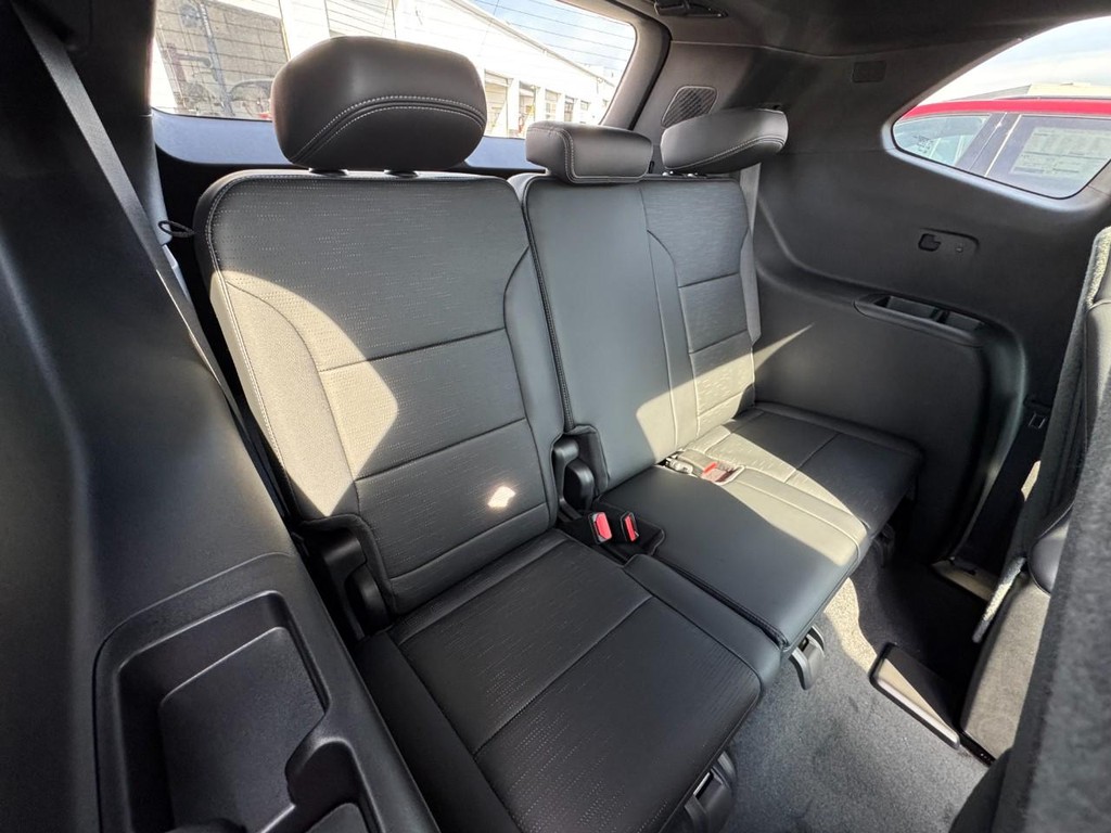 Buick Enclave Vehicle Image 07