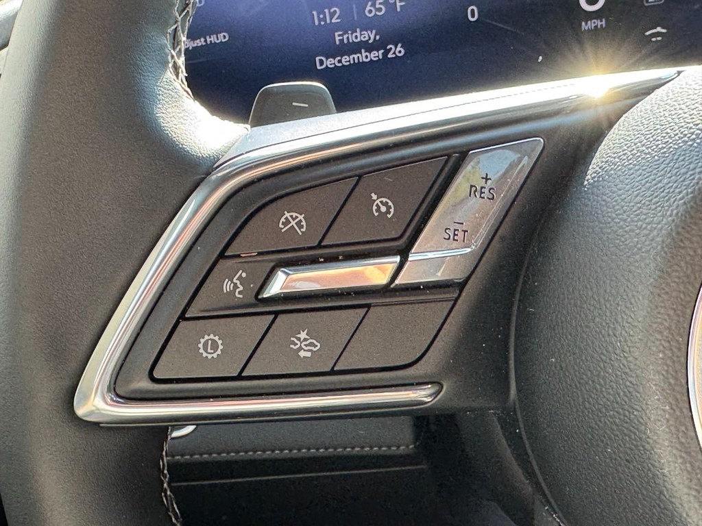 Buick Enclave Vehicle Image 11