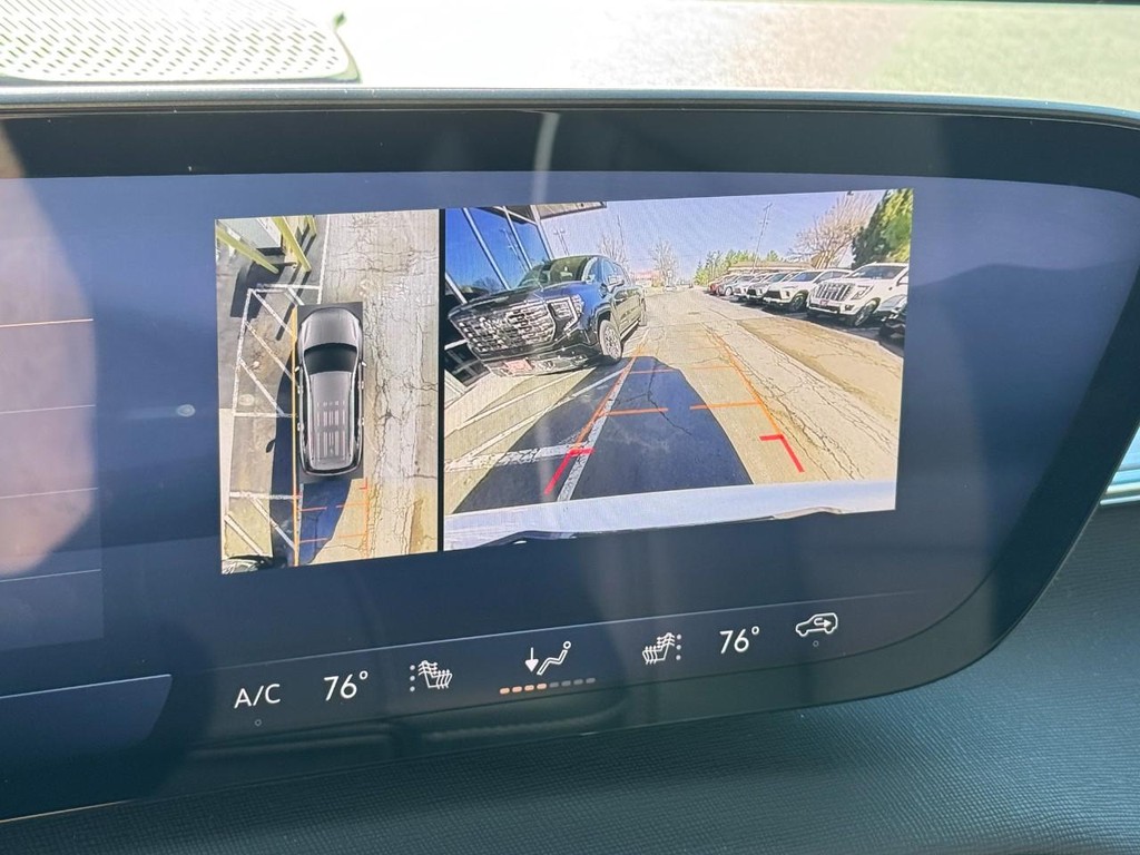 Buick Enclave Vehicle Image 15