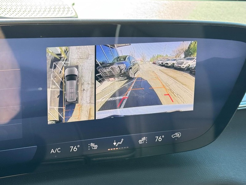 Buick Enclave Vehicle Image 15